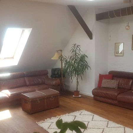Helle Dachgeschosswohnung Fuer 8 Personen In Zentraler Lage Берлин Экстерьер фото