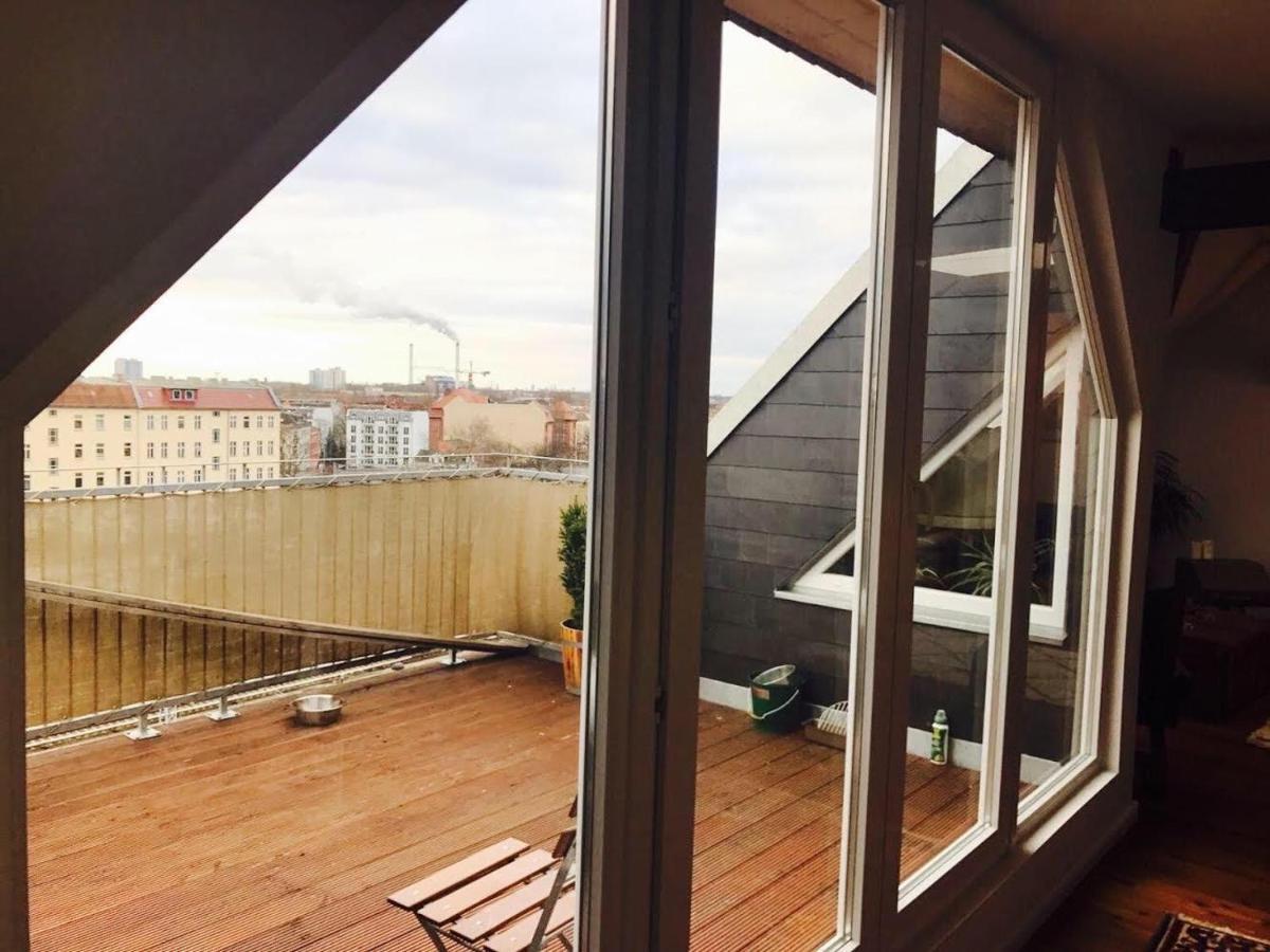 Helle Dachgeschosswohnung Fuer 8 Personen In Zentraler Lage Берлин Экстерьер фото